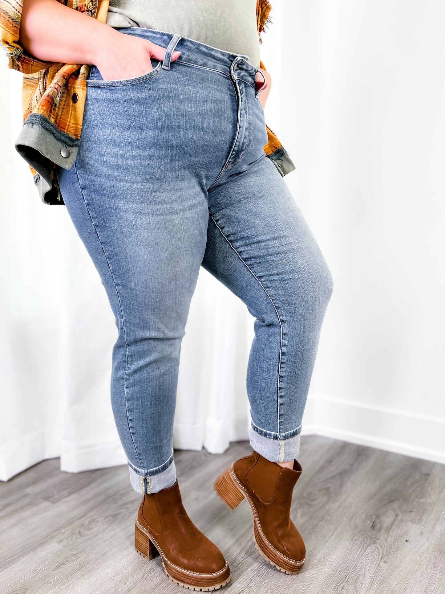 Judy Blue Hi Waist Board Meeting Vintage Wash Boyfriend