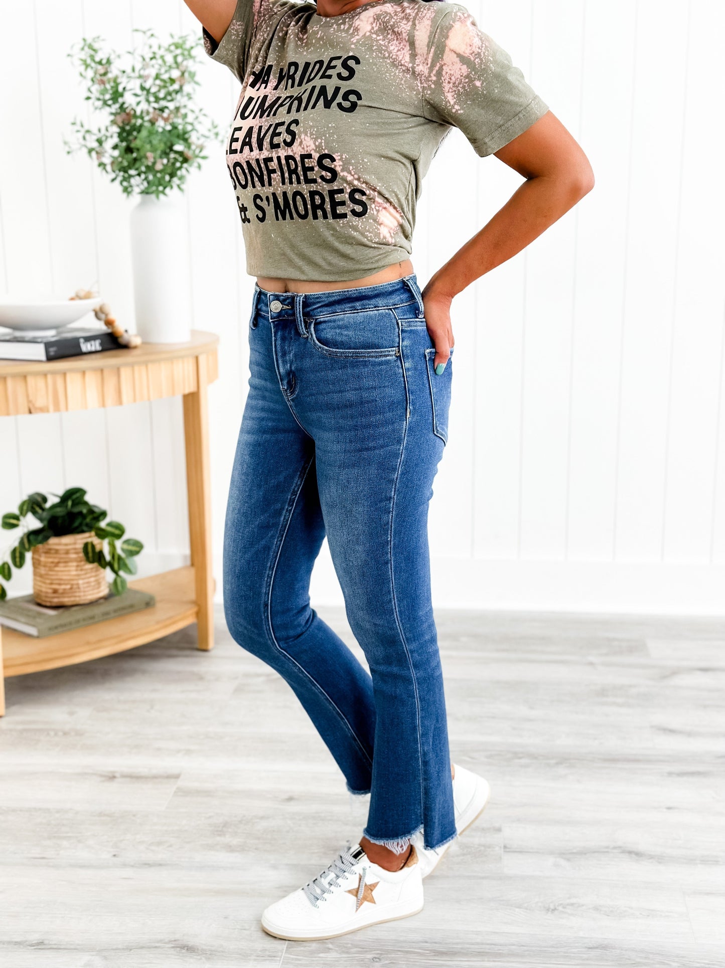 Vervet Weekend Living High Rise Medium Wash Non Distressed Kick Flare