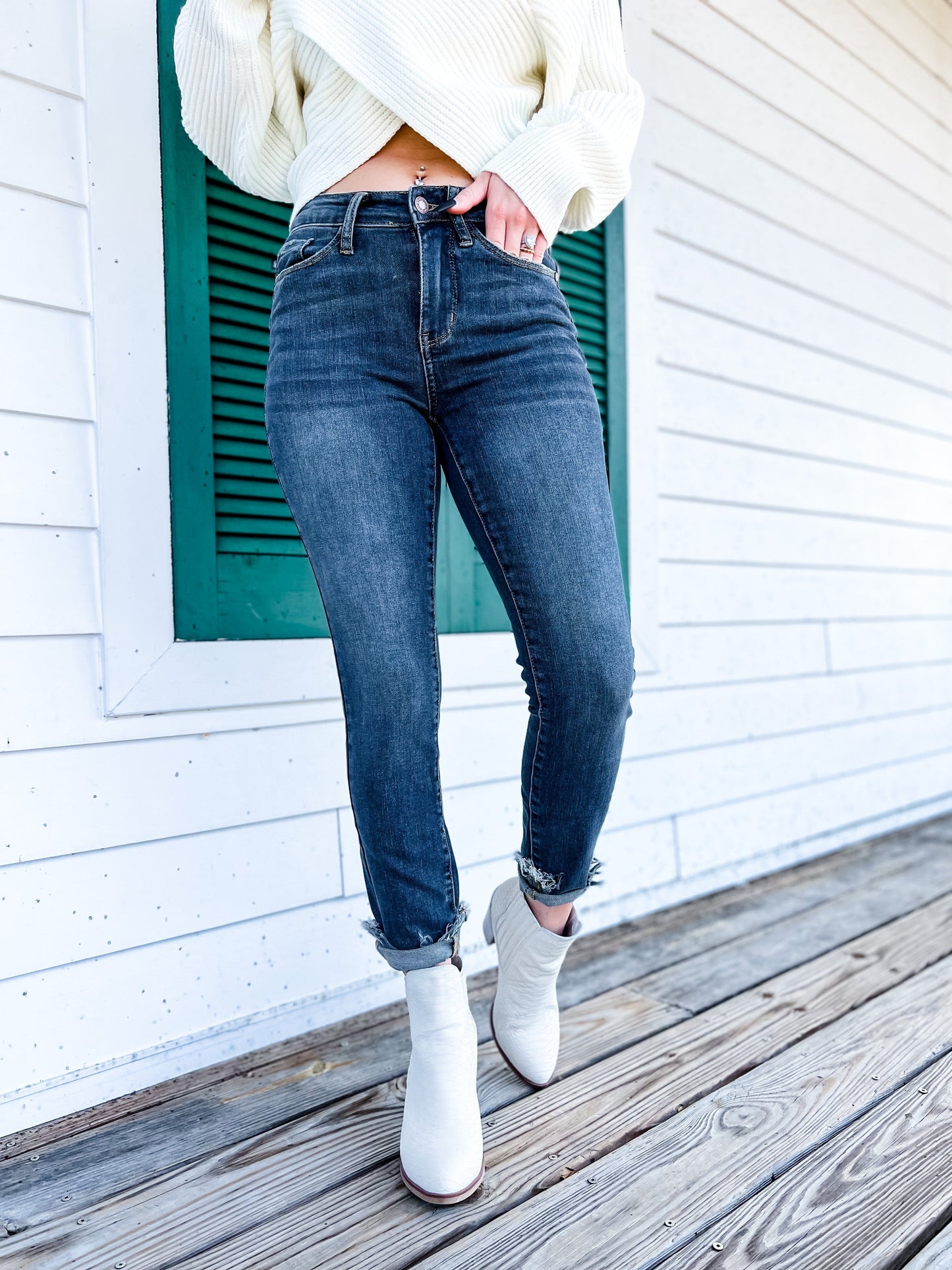 Judy Blue The Gamechanger Medium Wash Mid-Rise Shark Bite Skinnies