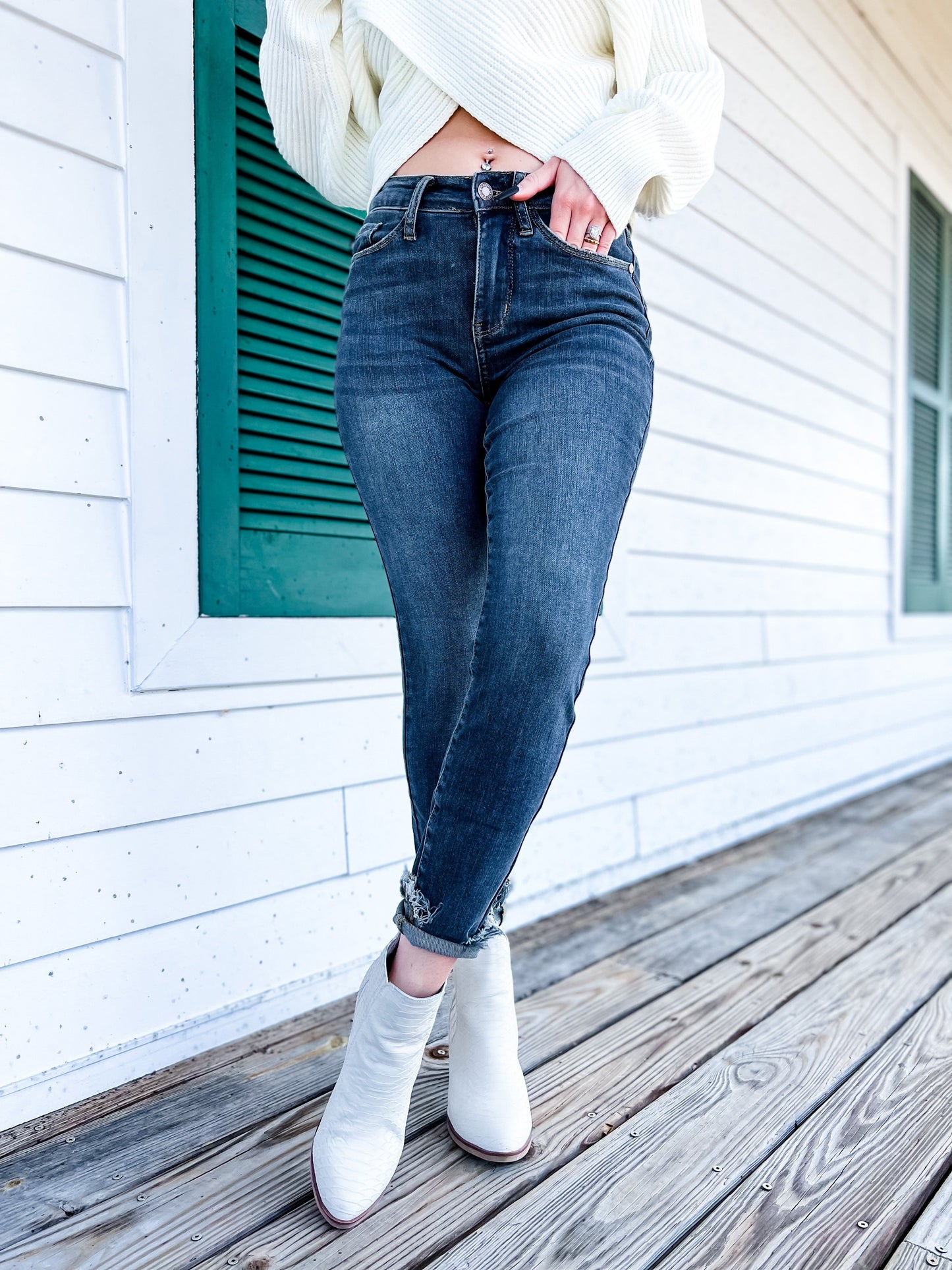 Judy Blue The Gamechanger Medium Wash Mid-Rise Shark Bite Skinnies
