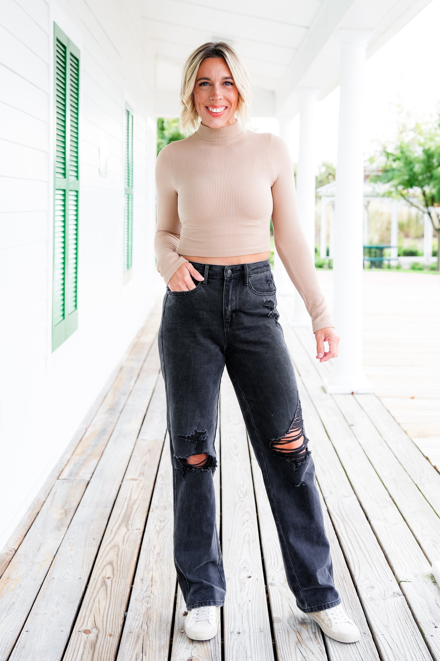 Judy Blue Straight Obsessed High Rise Black Rigid Magic 90's Distressed Straight Leg Jeans