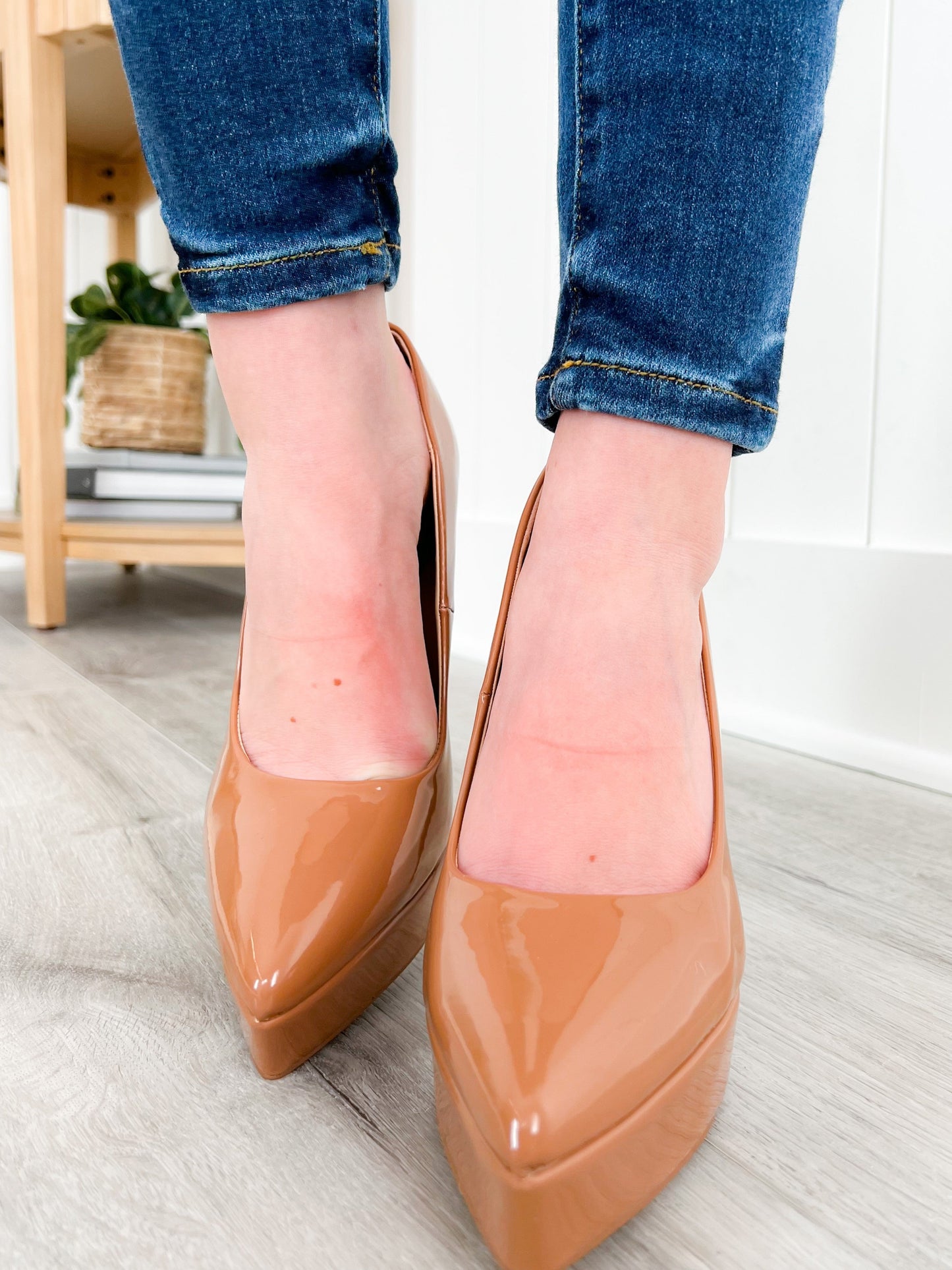 Glossy Pointy Toe Platform Step In High Heel Pumps