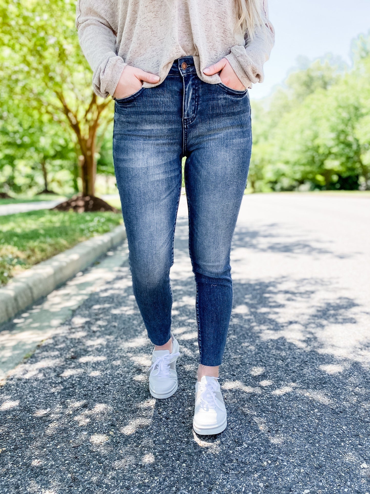 Judy Blue Material Girl Contrast Wash Relaxed Fit Jeans