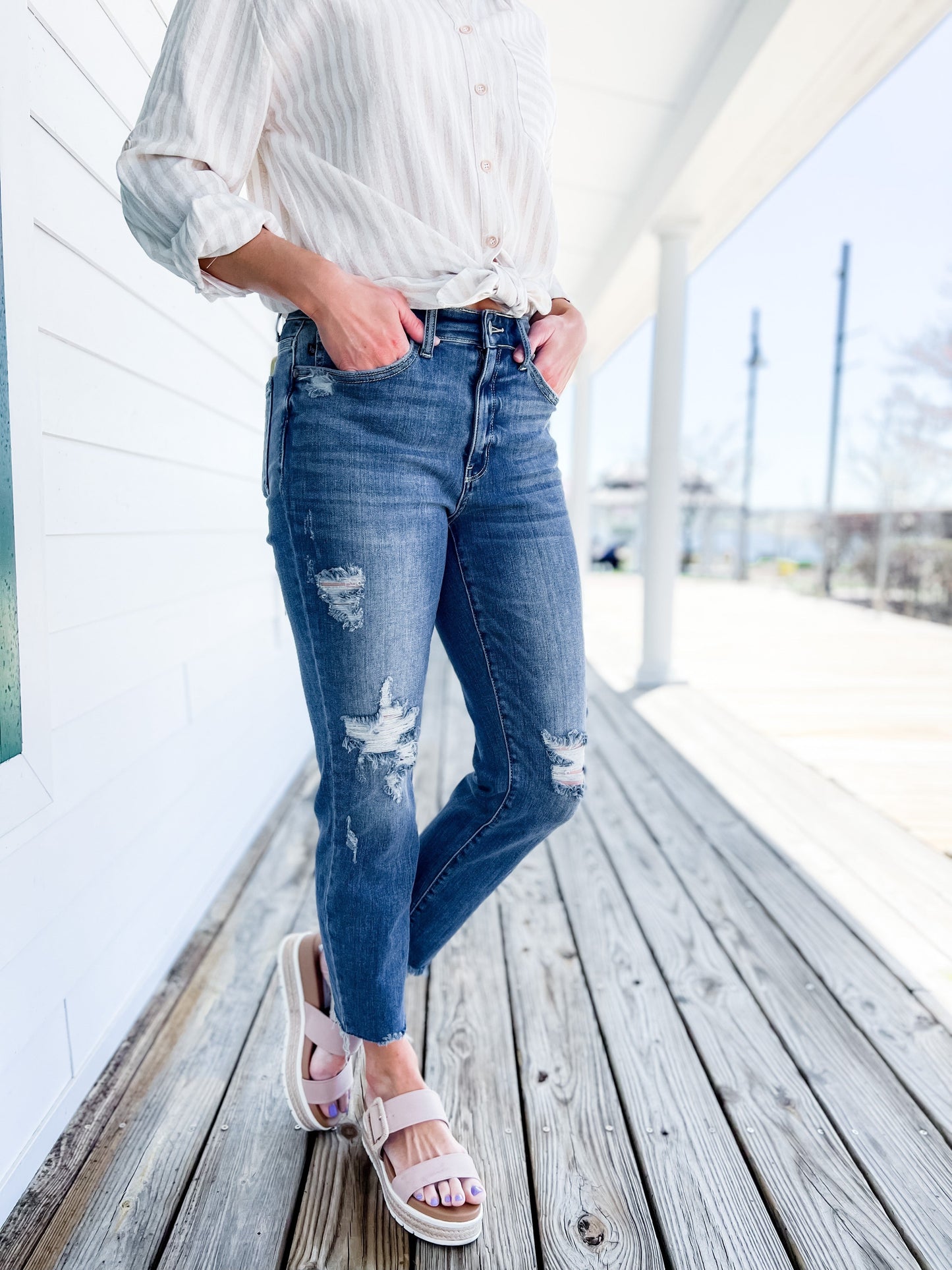 Judy Blue Here Comes The Sun Medium Wash High Rise Distressed Relaxed Fit Jeans