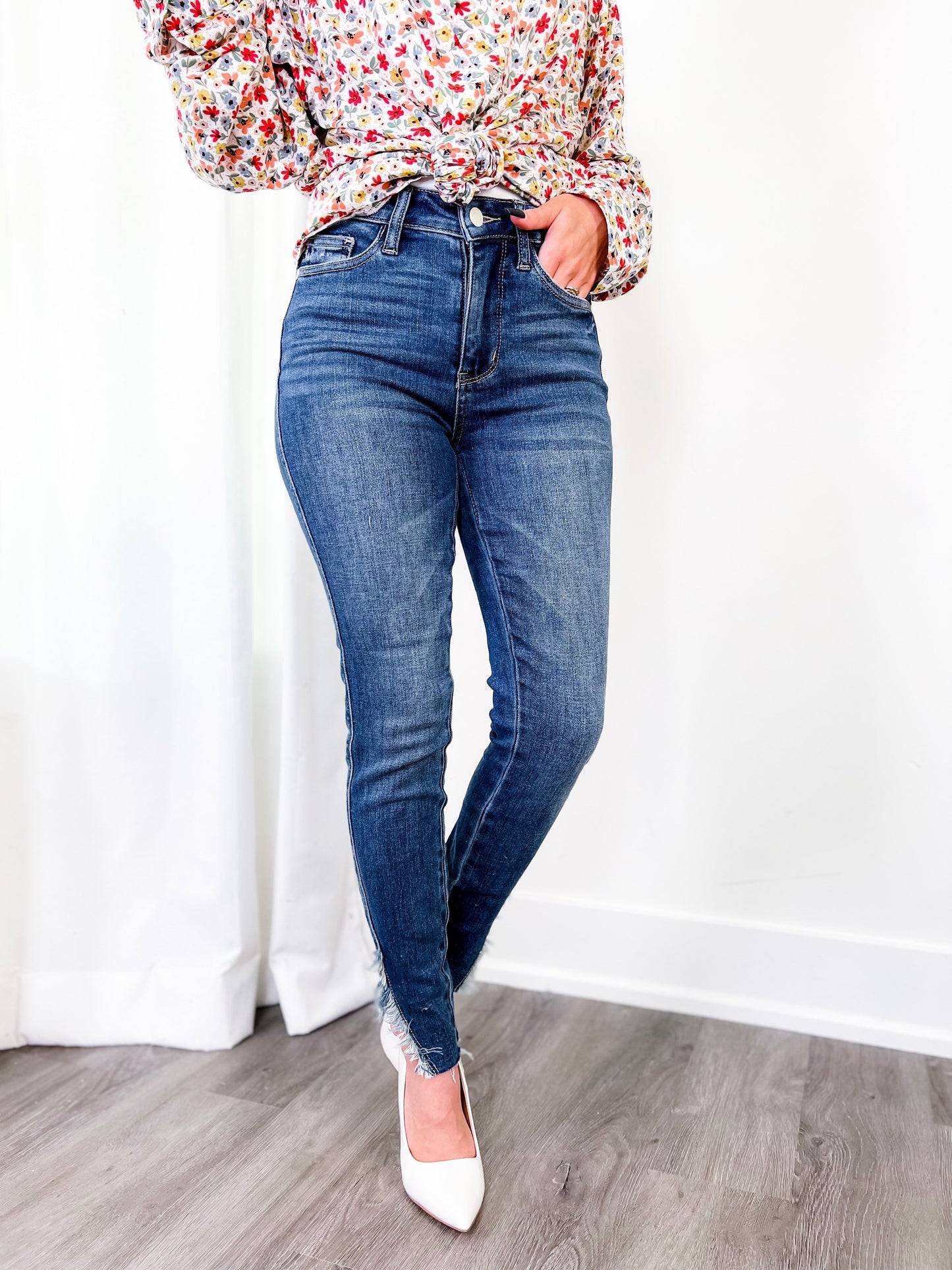 Judy Blue Tulip Hem Medium Wash Skinny Jeans with Frayed Hem