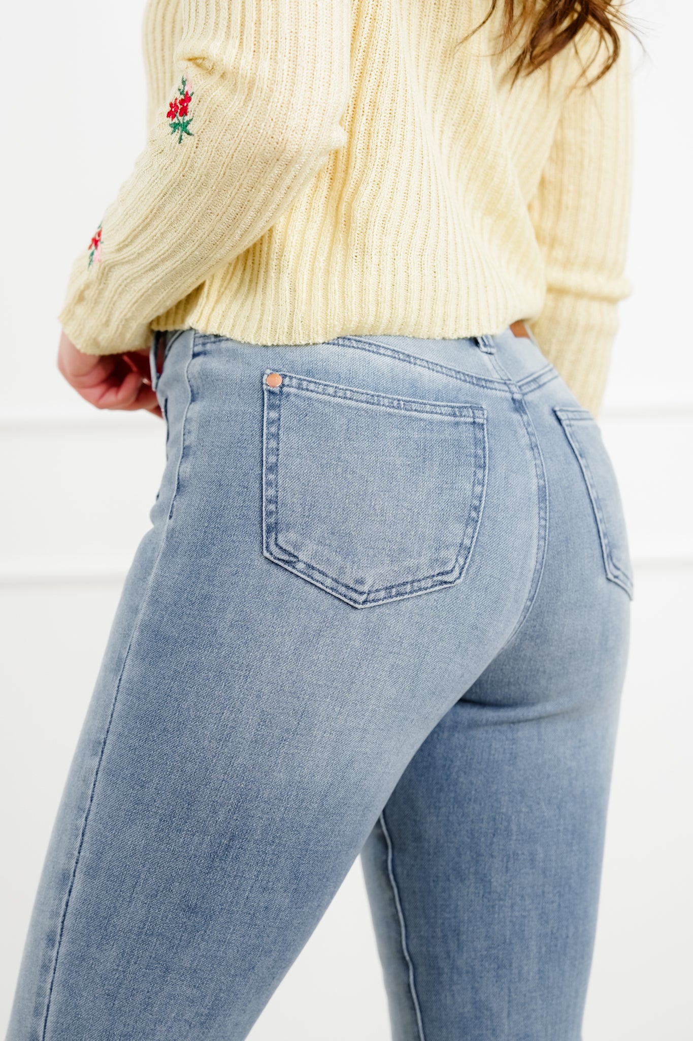 Judy Blue Sunday Stroll Mid Rise Medium Wash Bootcut Jeans with Front Patch Pockets