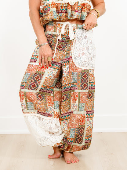 POL Paisley Print Elastic Waist Harem Pants