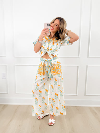 POL Floral Print Short Sleeve Button Up Blouse