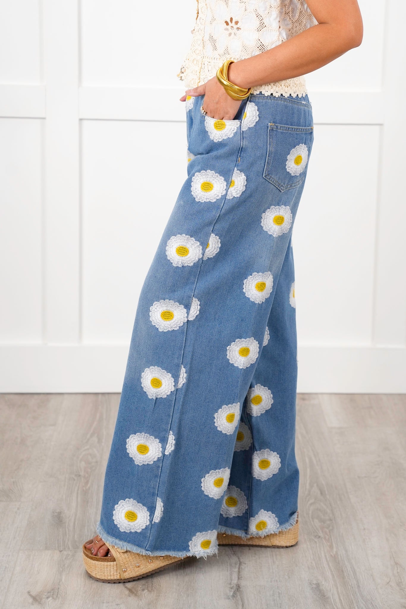 Restock! Plus/Reg Embroidered Daisy Wide Leg Denim Jeans