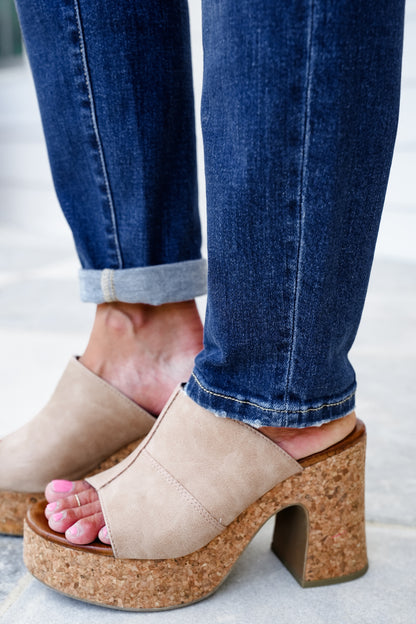 Judy Blue My Favorite Boyfriend Mid-Rise Dark Wash Non Distressed Cuffed Boyfriend Jeans