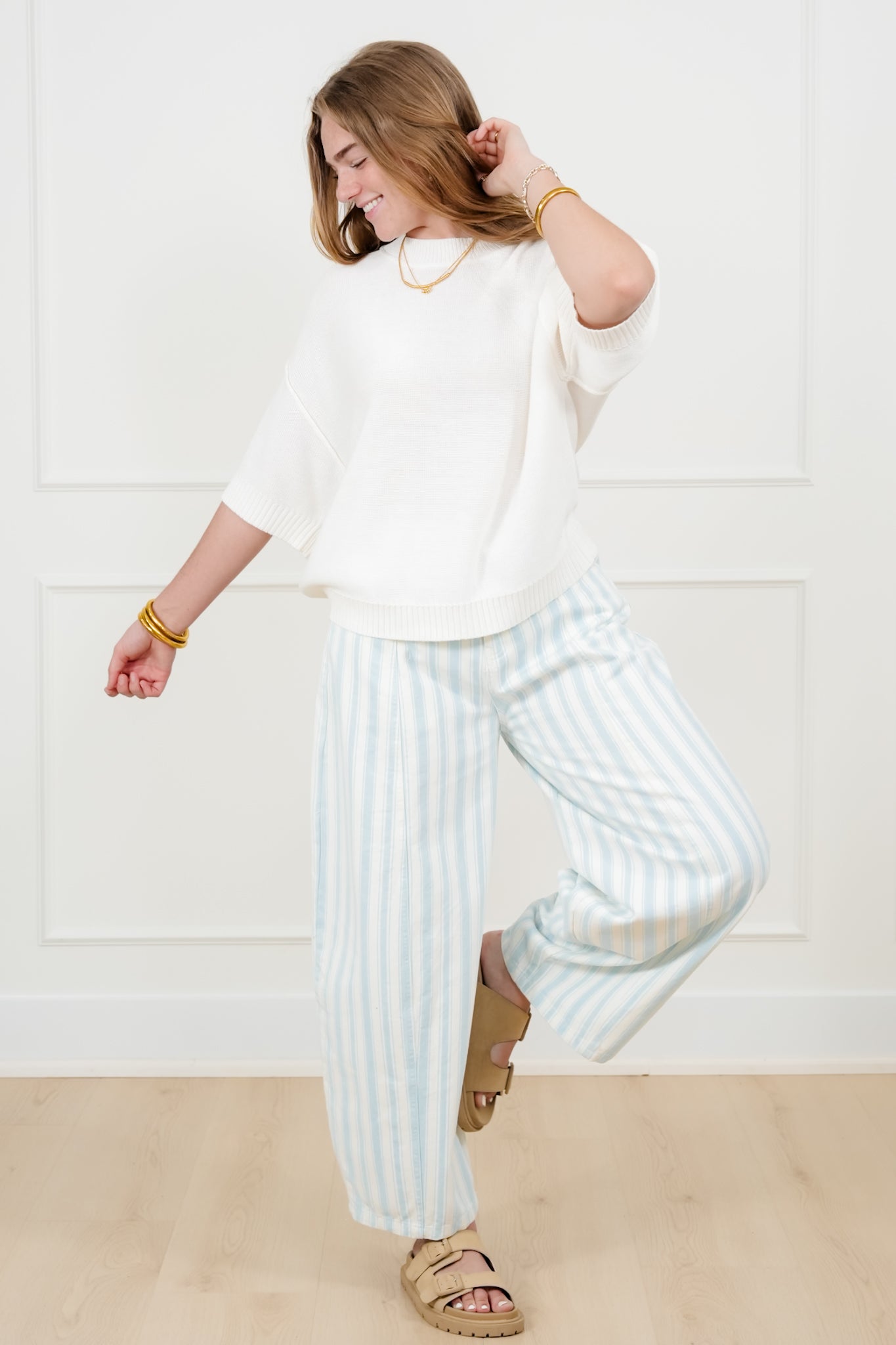 Textured Short Sleeve Round Neck Sweater Top