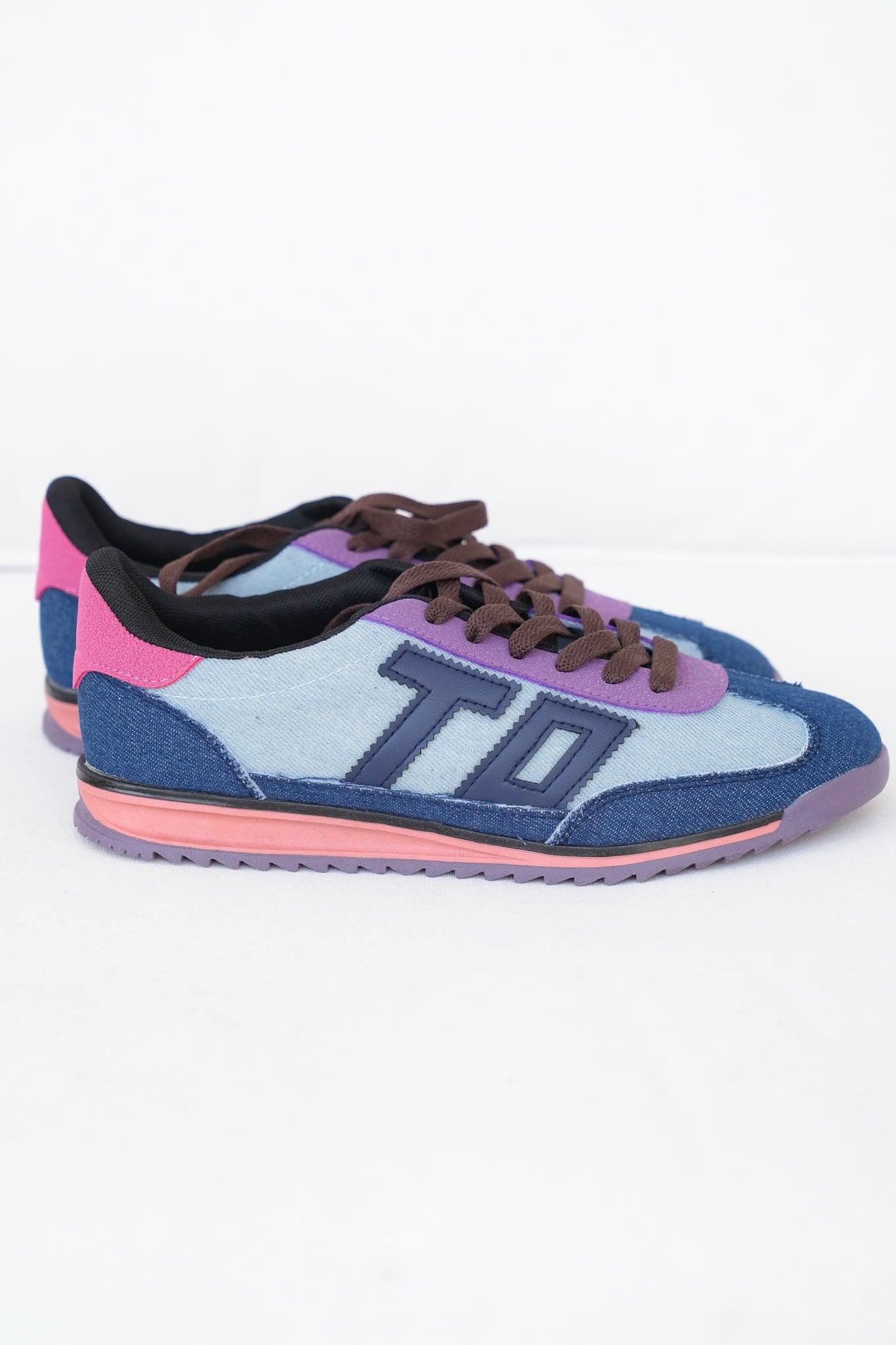 Vintage Retro Running Sneaker