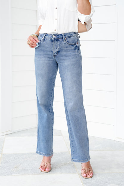 Judy Blue Mid Rise Medium Vintage Wash Tummy Control Straight Leg Jeans