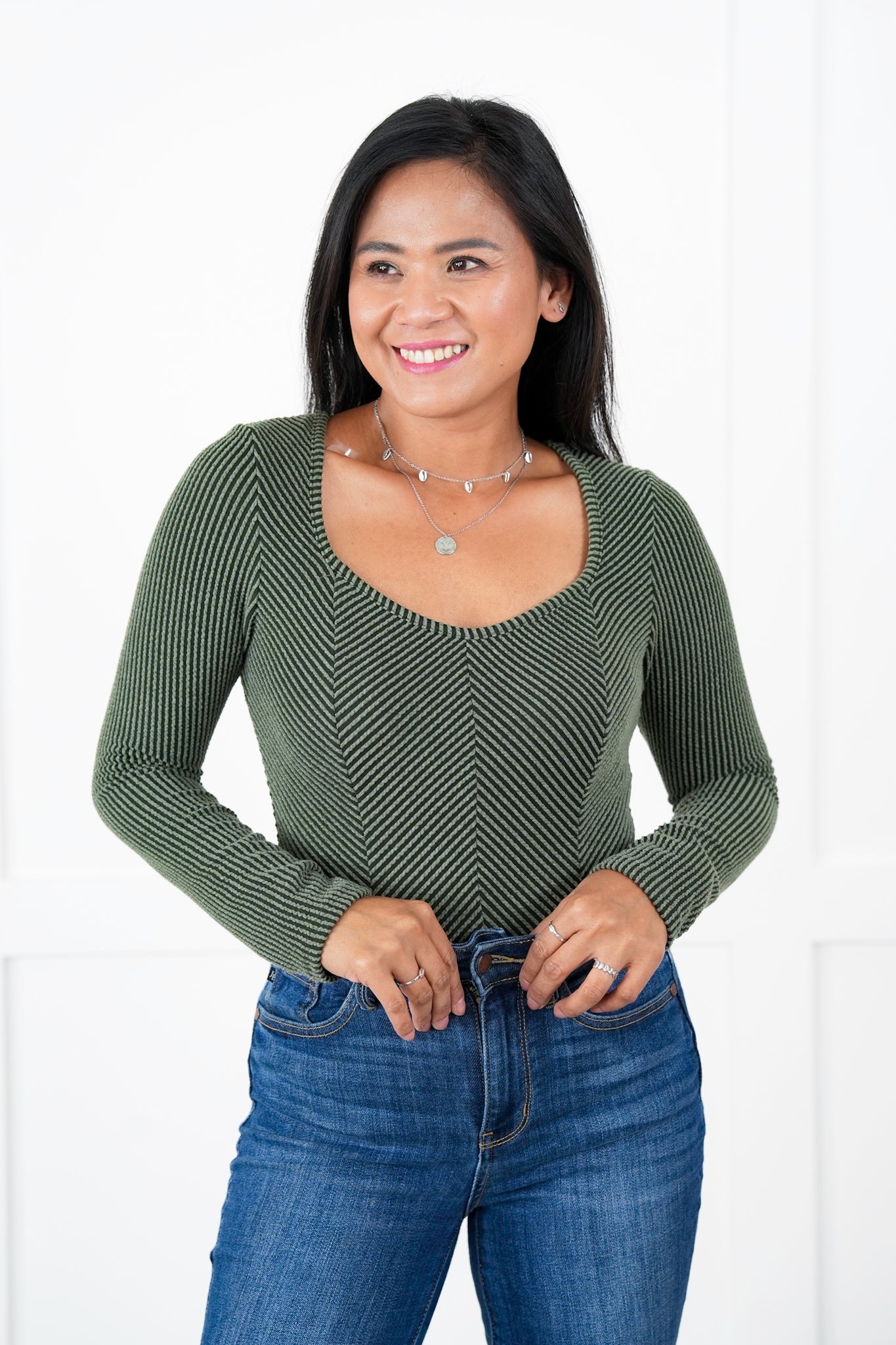 Plus/Reg Ribbed Long Sleeve V Neck Top (Multiple Colors)