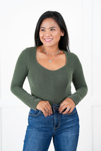 Plus/Reg Ribbed Long Sleeve V Neck Top (Multiple Colors)