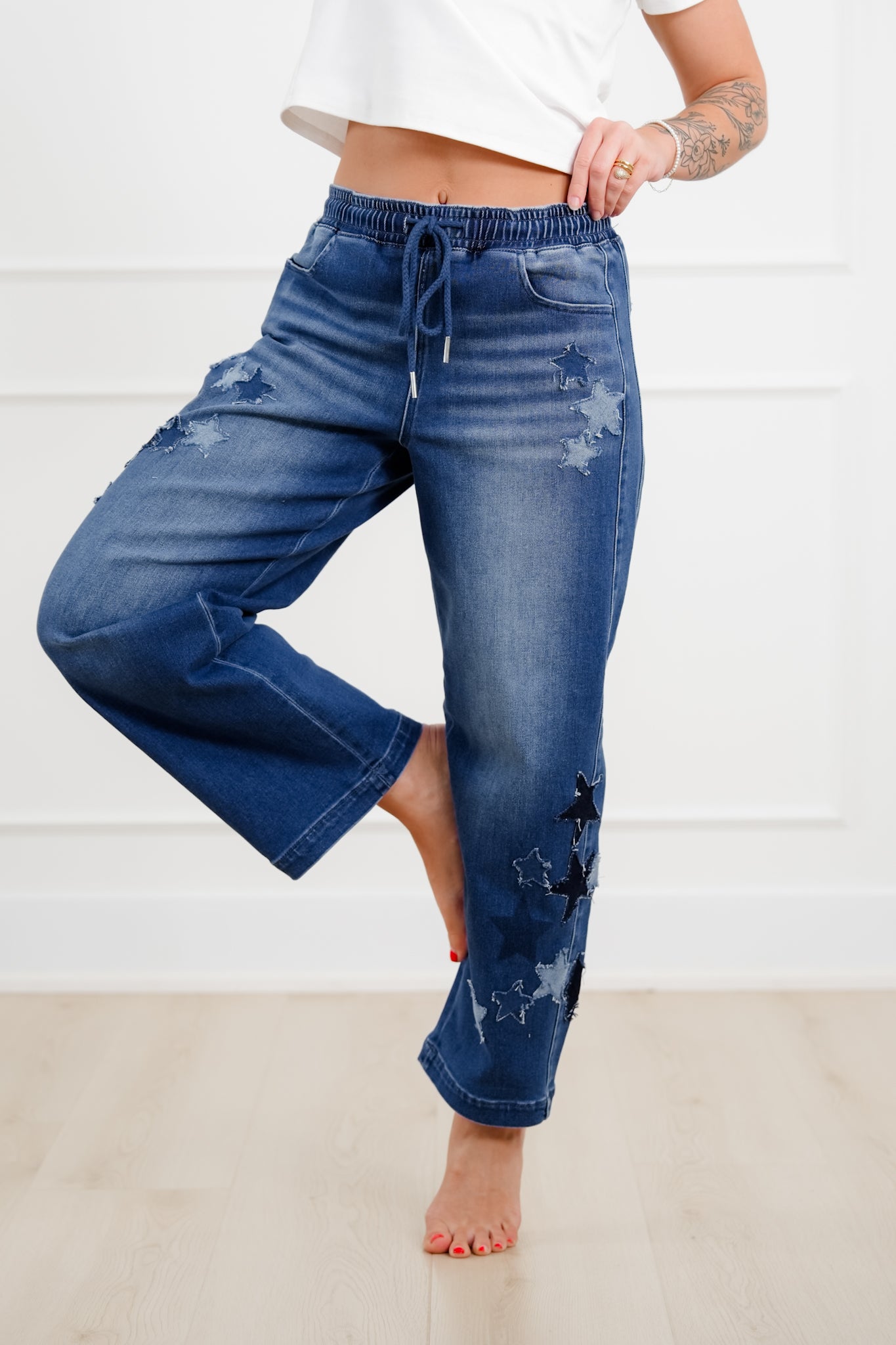 Risen Dark Wash Elastic Waistband Slouchy Barrel Star Patch Jeans