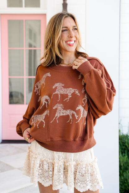 Long Sleeve Horse Graphic Pullover Sweatshirt