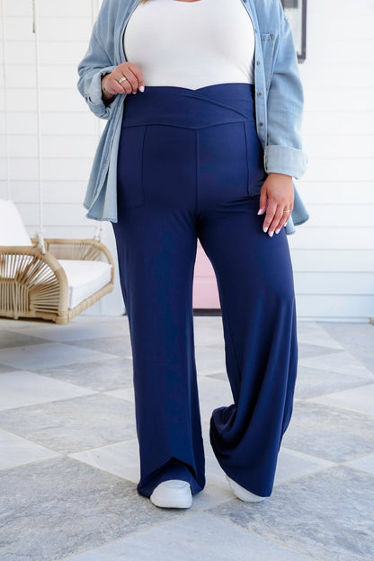 Plus/Reg Solid Elastic V Waist Wide Leg Pants