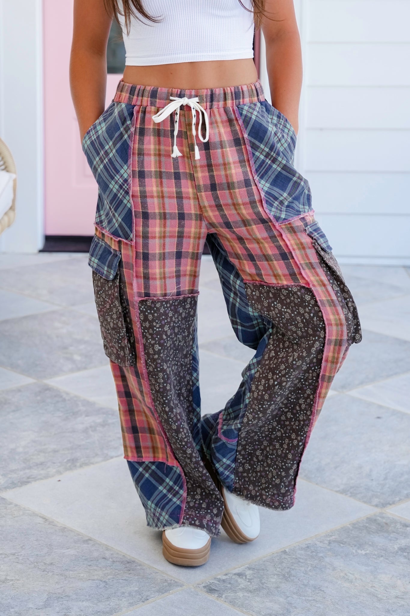 POL Plaid and Floral Elastic Waist Cargo Pants