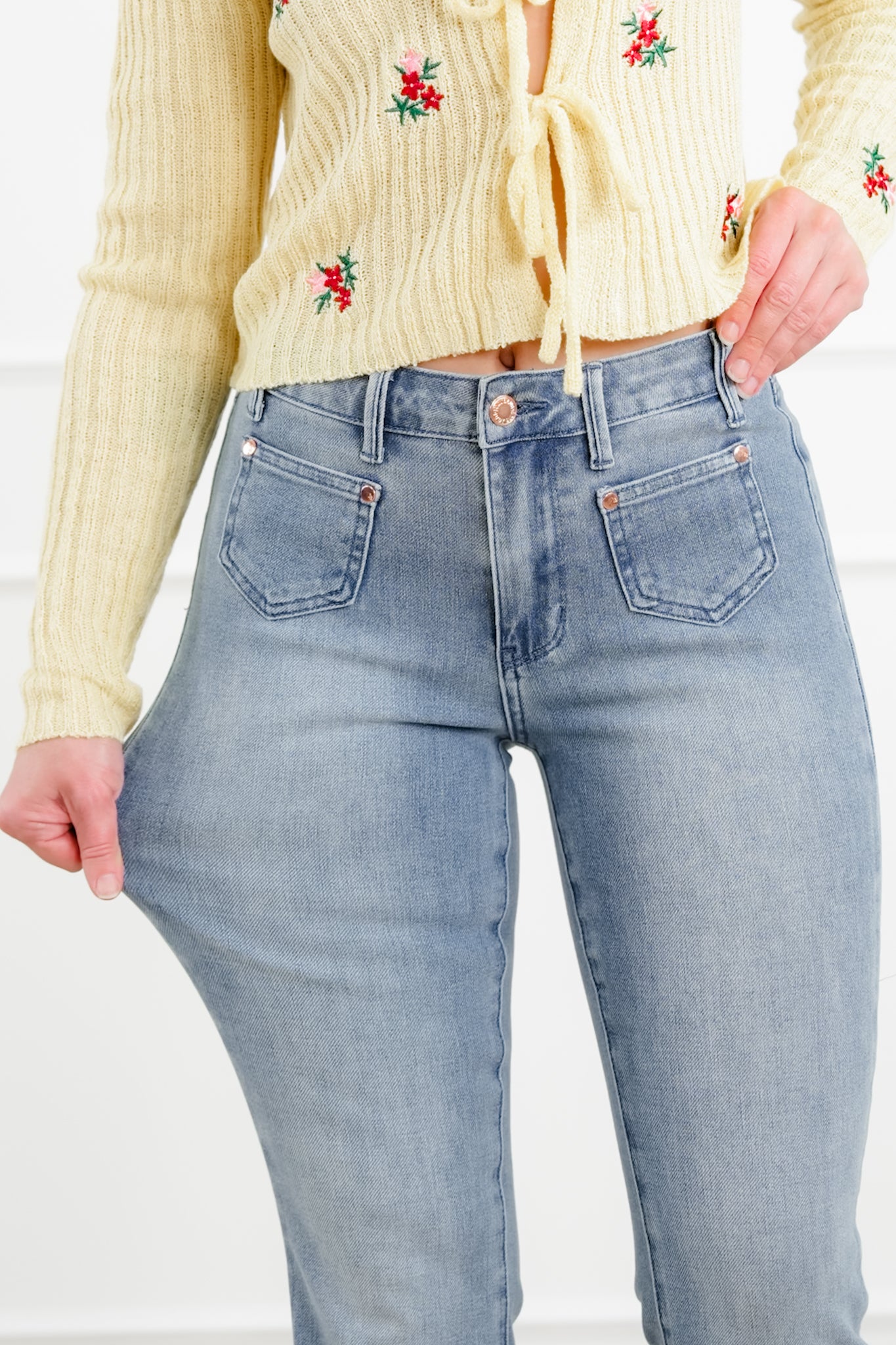 Judy Blue Sunday Stroll Mid Rise Medium Wash Bootcut Jeans with Front Patch Pockets