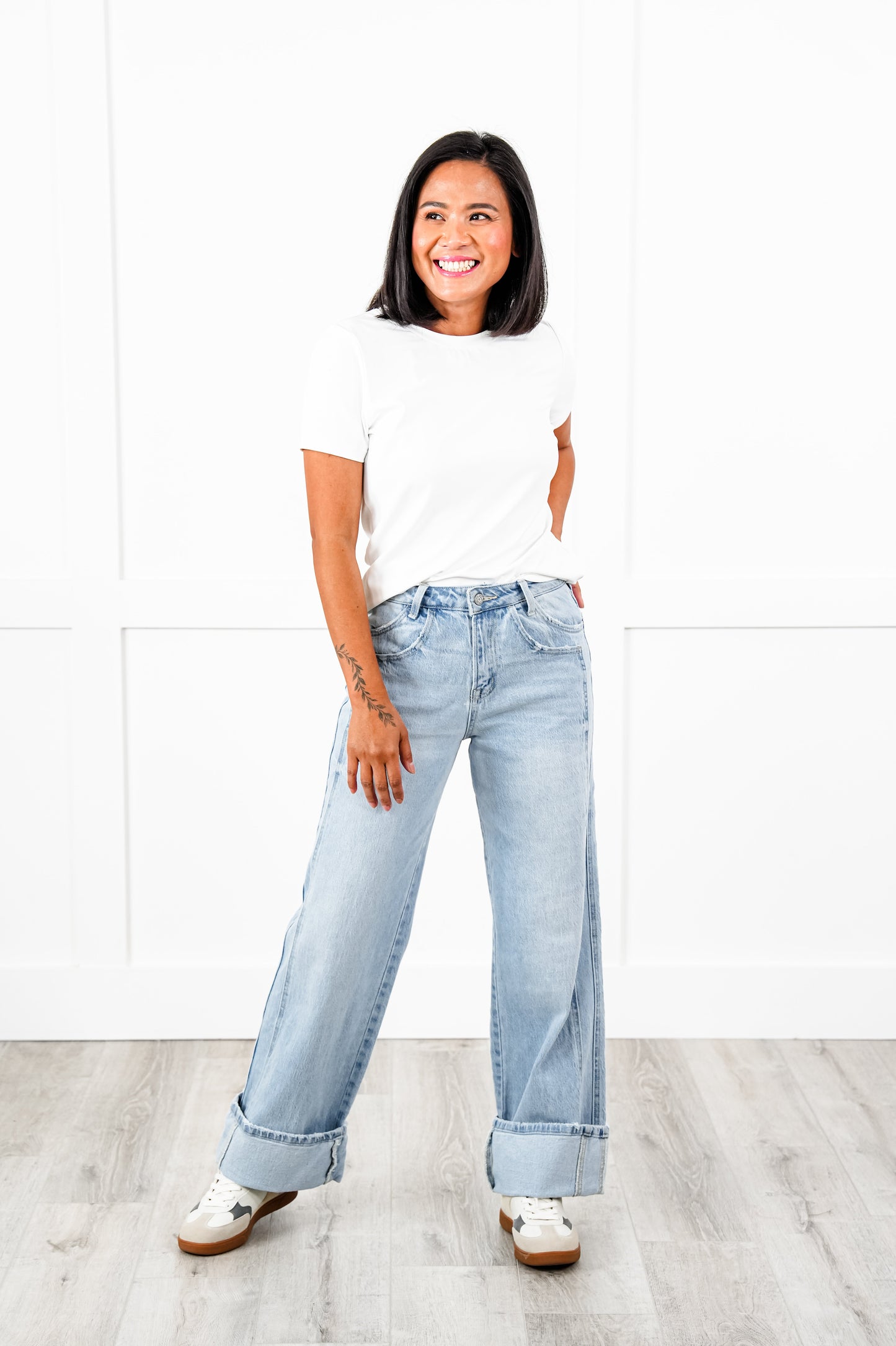 Vervet Super High Rise Light Wash Cuffed Baggy Wide Leg Jeans