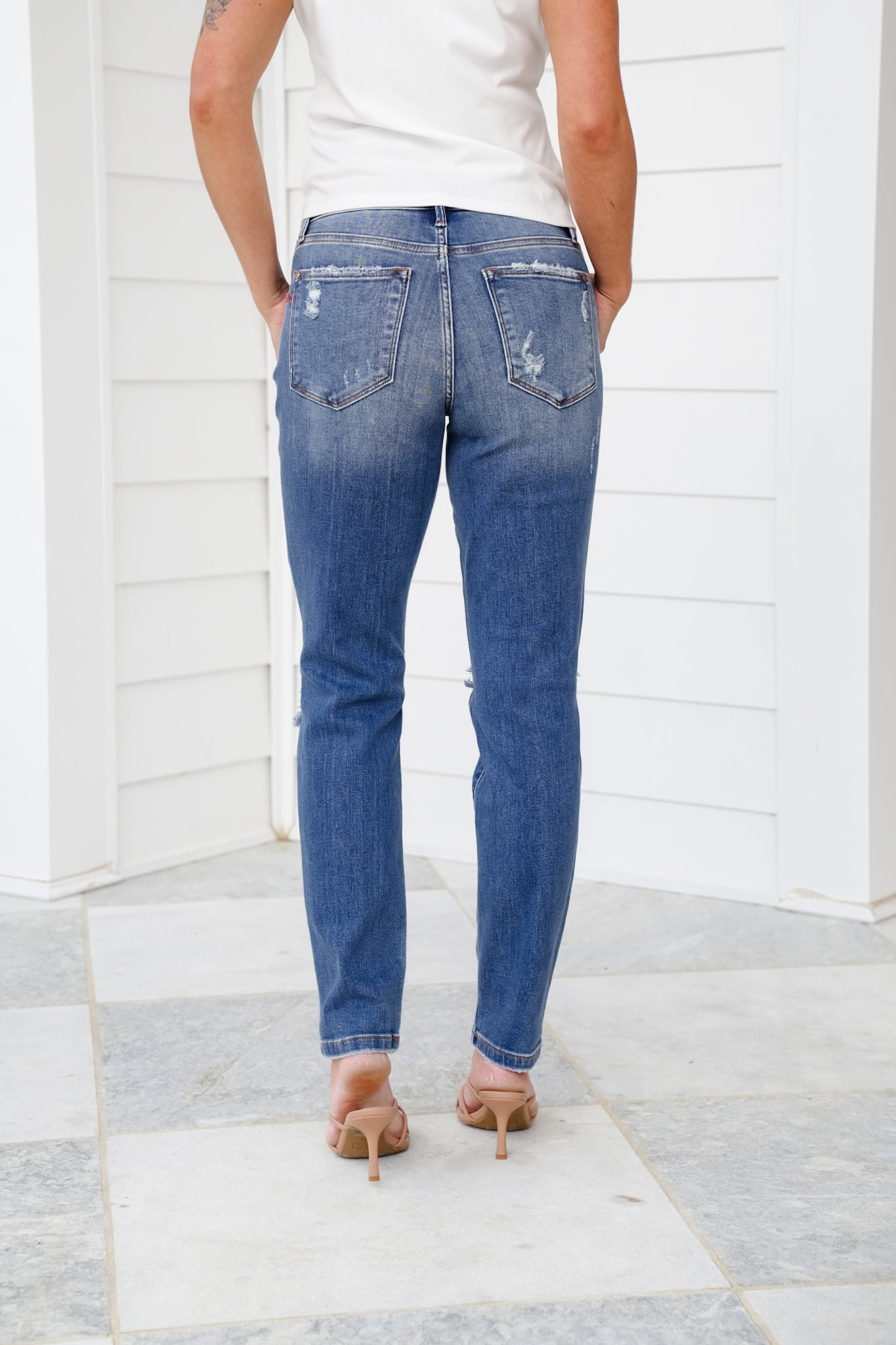 Judy Blue Mid Rise Medium Vintage Wash Distressed Boyfriend Jeans