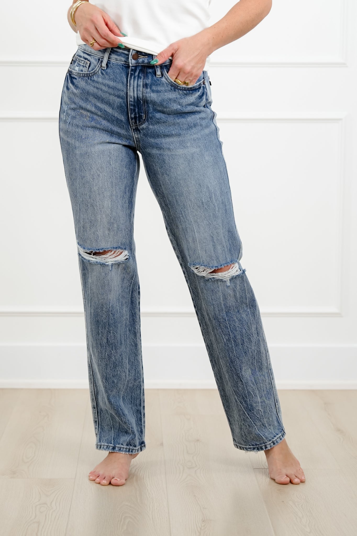 Judy Blue High Rise Medium Wash Rigid Magic Slim Straight Leg Jeans