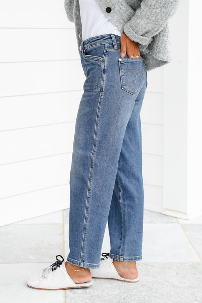 Judy Blue High Rise Medium Wash Soft Barrel Jeans with Square Pockets
