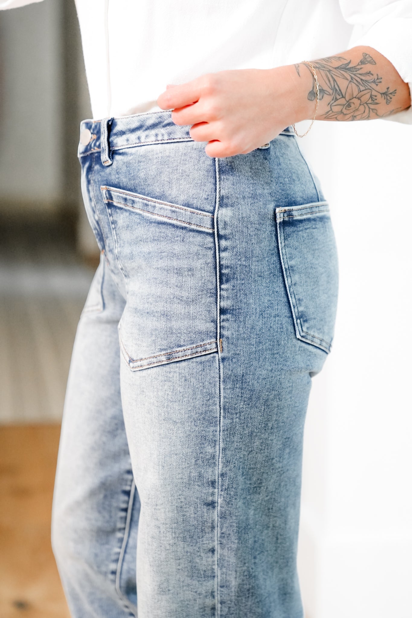 Risen Mid Rise Medium Wash Relaxed Fit Baggy Jeans with Patch Pockets