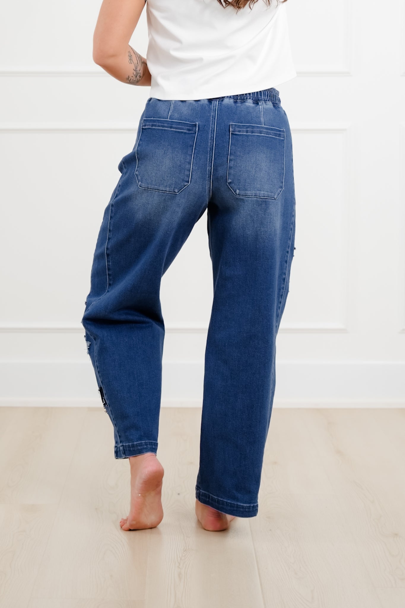 Risen Dark Wash Elastic Waistband Slouchy Barrel Star Patch Jeans