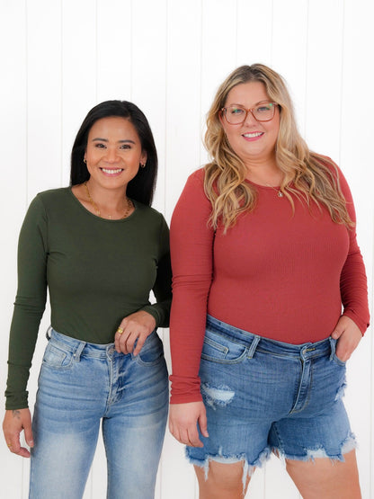 Plus/Reg Ribbed Knit Long Sleeve Bodysuit (Multiple Colors)