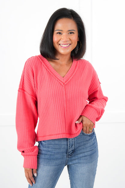 Plus/Reg Ribbed Knit Long Sleeve V-Neck Top with Reverse Seam Detail