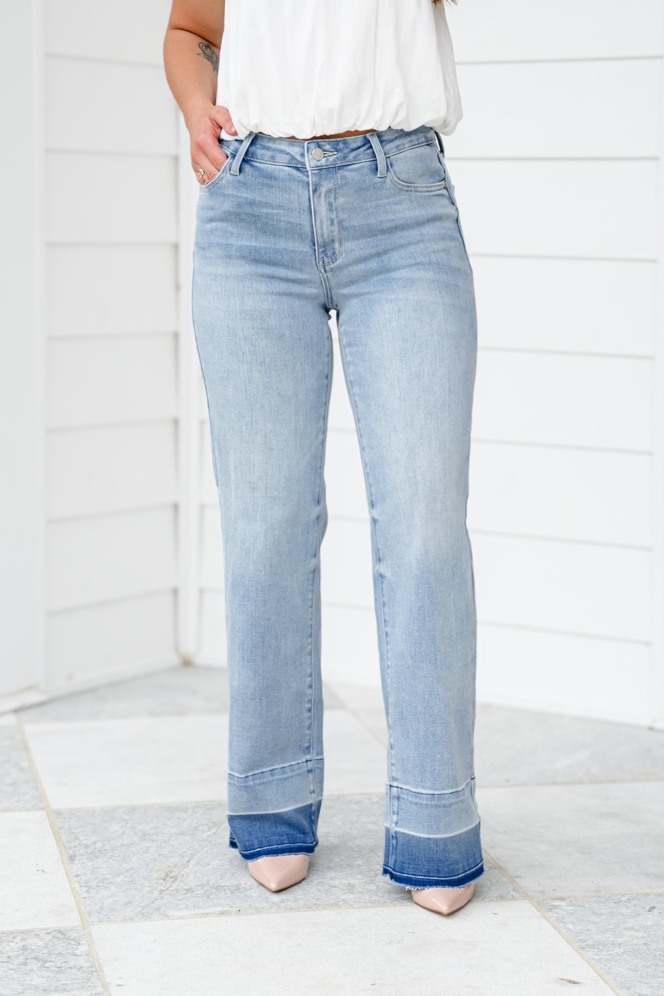 Judy Blue Mid Rise Light Wash Wide Leg Released Hem Jeans
