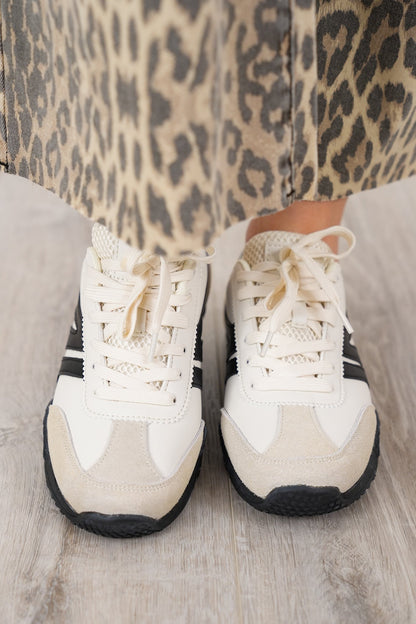 Contrast Design Athletic Sneakers