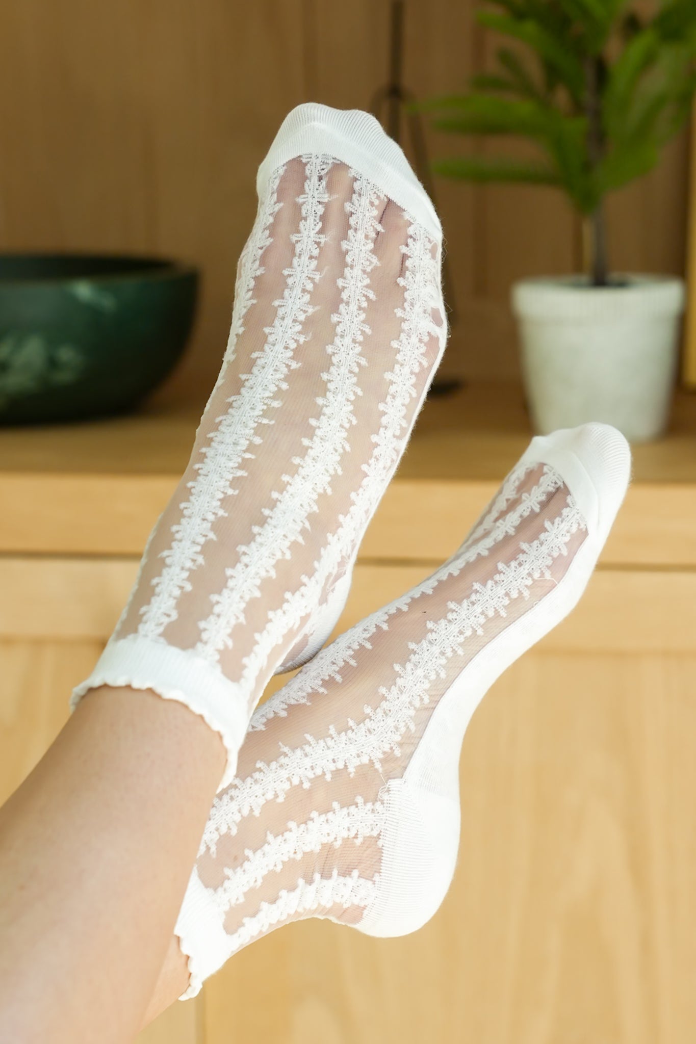 Floral Lace Trimmed Ankle Sock
