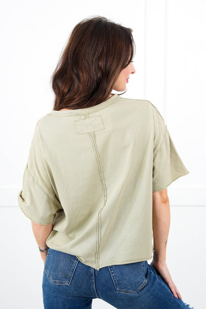 Short Sleeve Cropped Knit Top With Raw Edge Detail