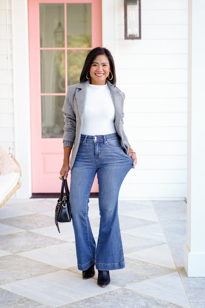Judy Blue PETITE High Rise Medium Wash Tummy Control Flare Jeans with Double Button Waistband