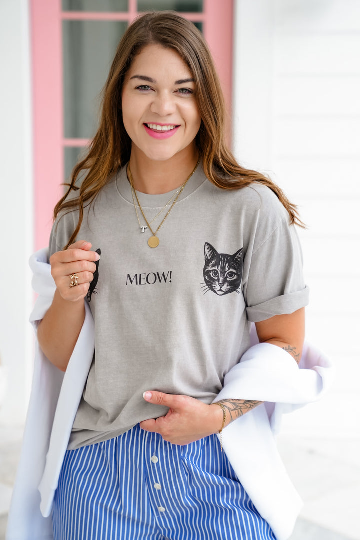 Plus/Reg Short Sleeve Cat Face "Meow" Graphic Top