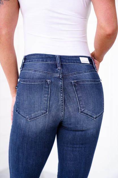 Judy Blue Mid Rise Dark Wash Capri With Side Slit
