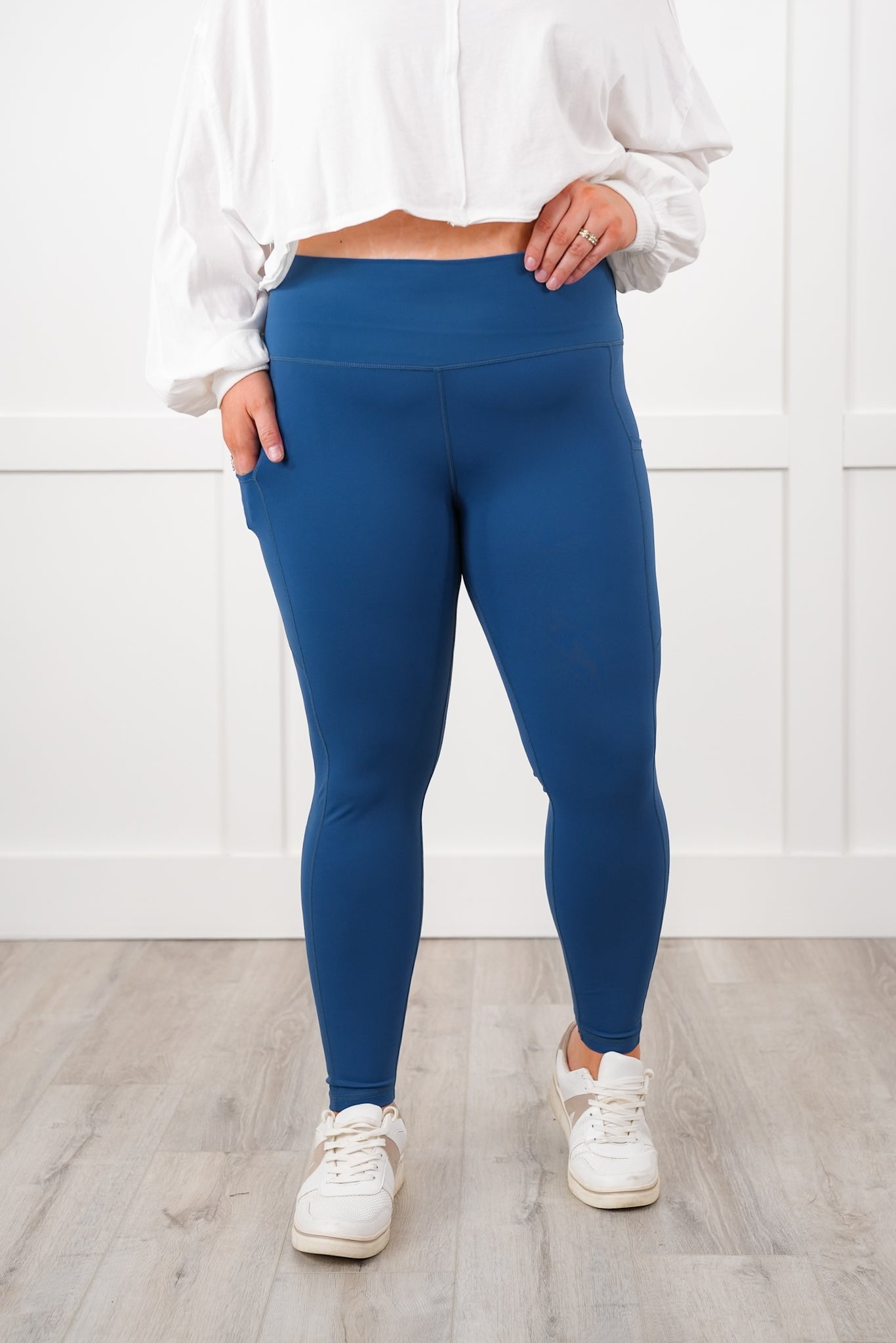 Door Buster! Plus/Reg High Waist Leggings with Pocket Detail