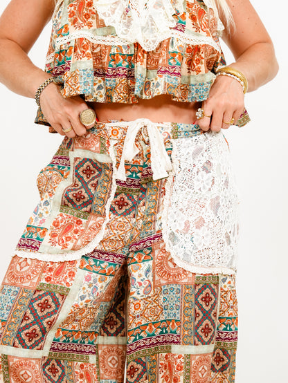 POL Paisley Print Elastic Waist Harem Pants