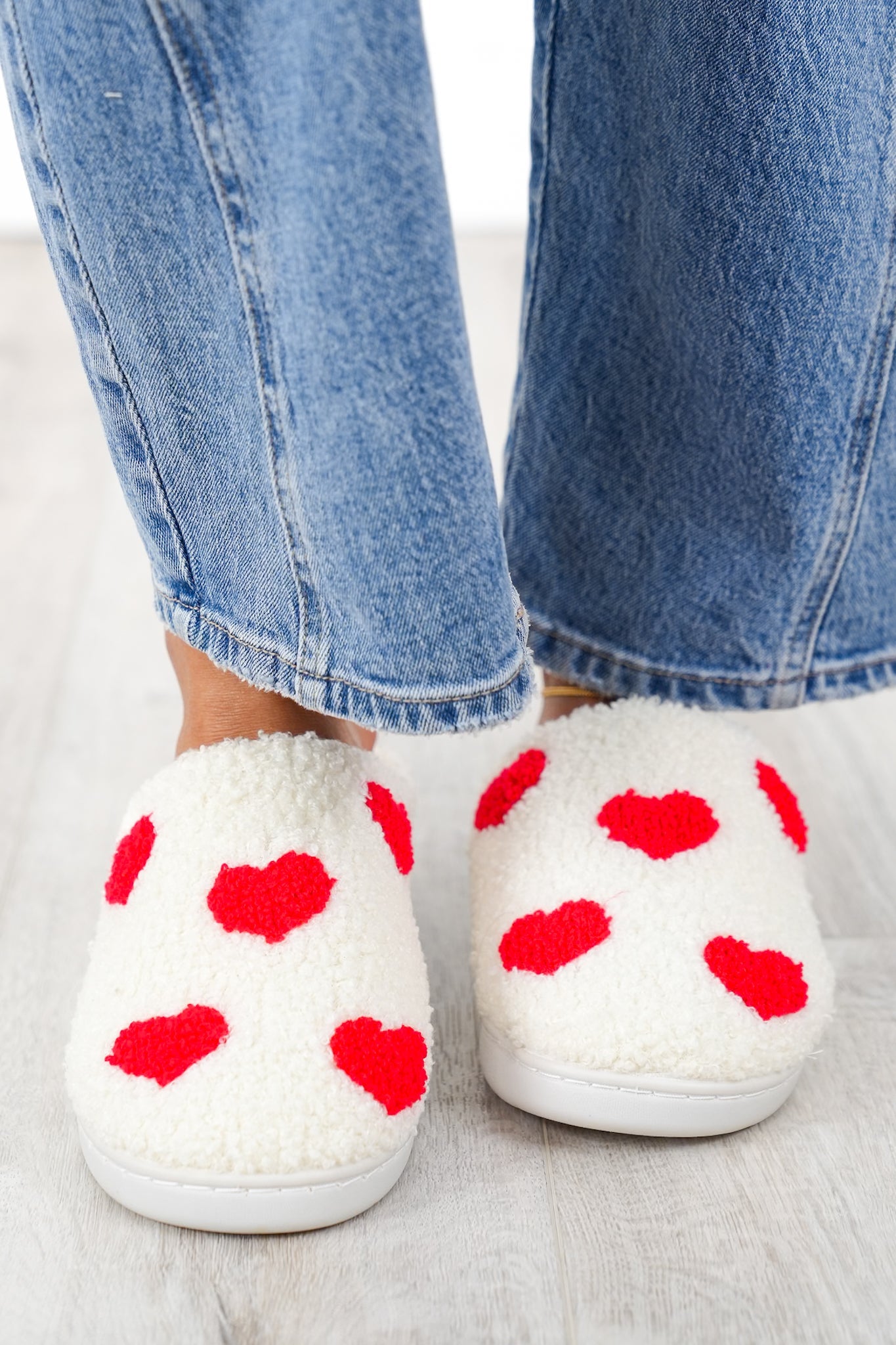 MIA Heart Patterned Fuzzy Slippers