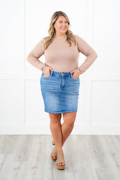 Plus/Reg Solid Knit Long Sleeve Round Neck Top