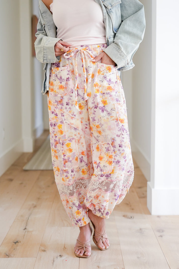 POL Floral Pattern Elastic Waist Jogger Pants