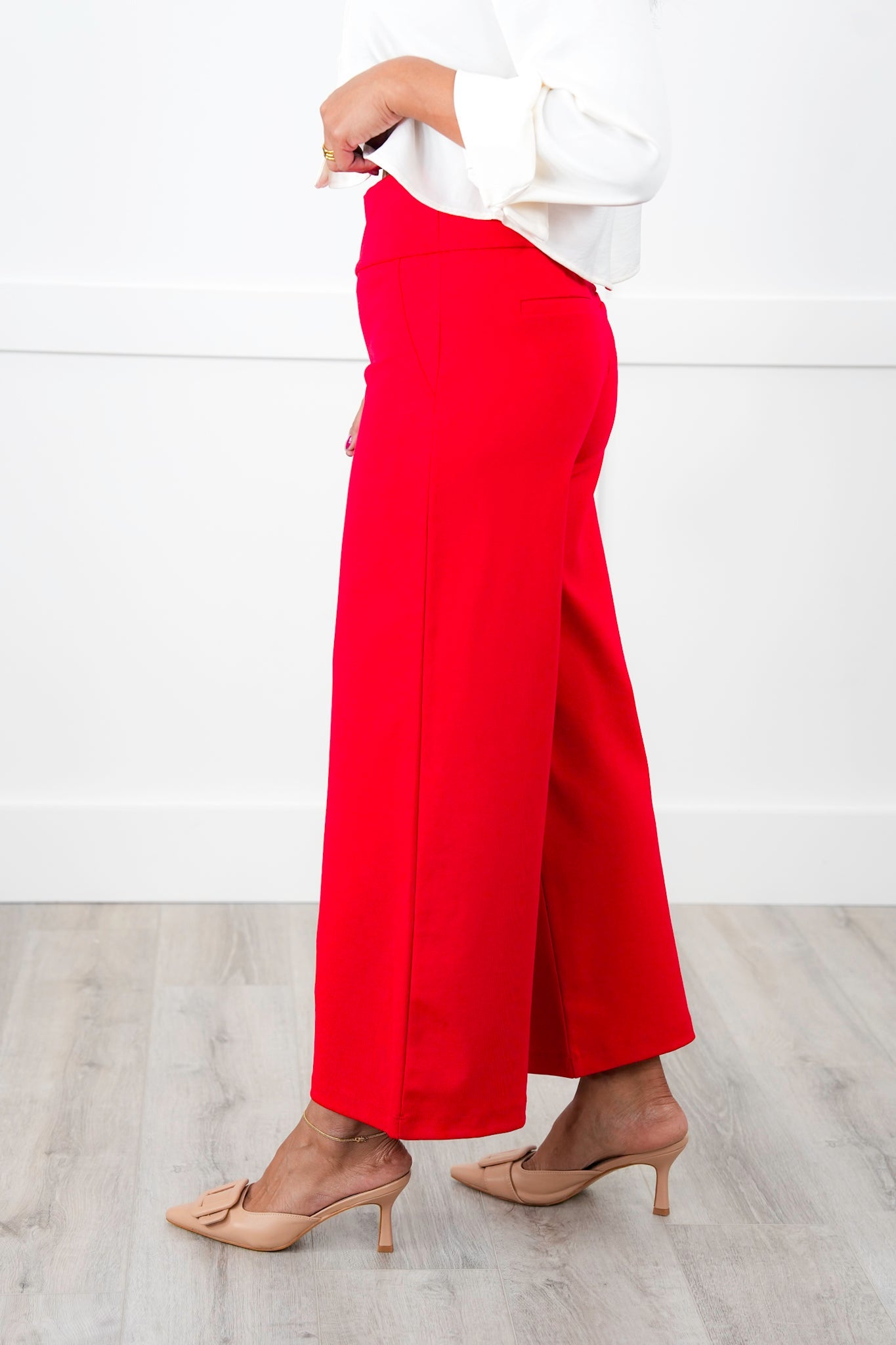 Door Buster! Plus/Reg Solid Double Knit Wide Leg Cropped Pull On Pants