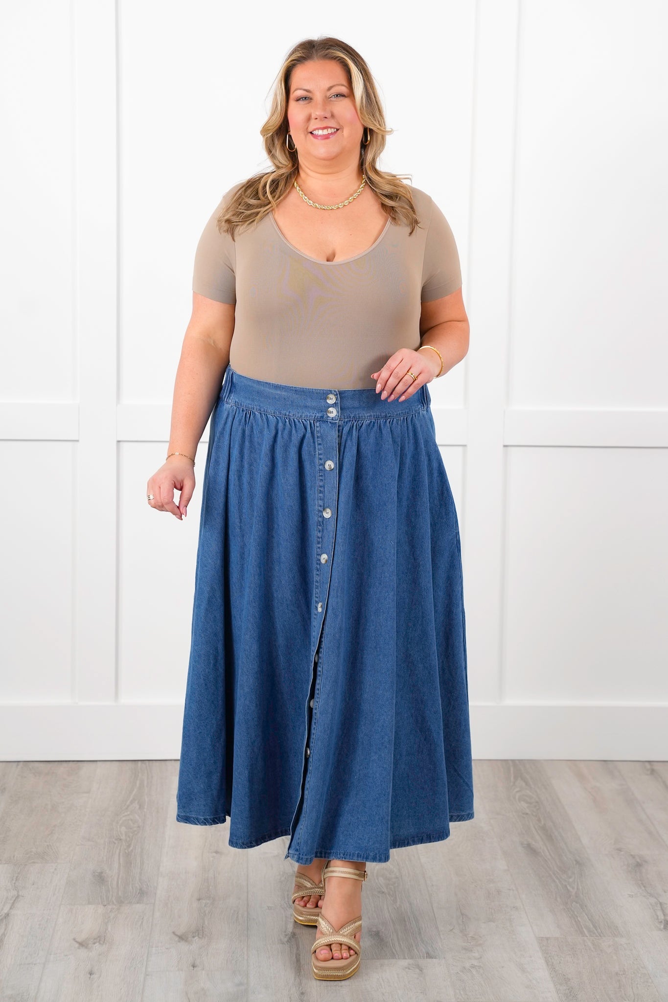Door Buster! Plus/Reg Solid Short Sleeve Reversible Bodysuit