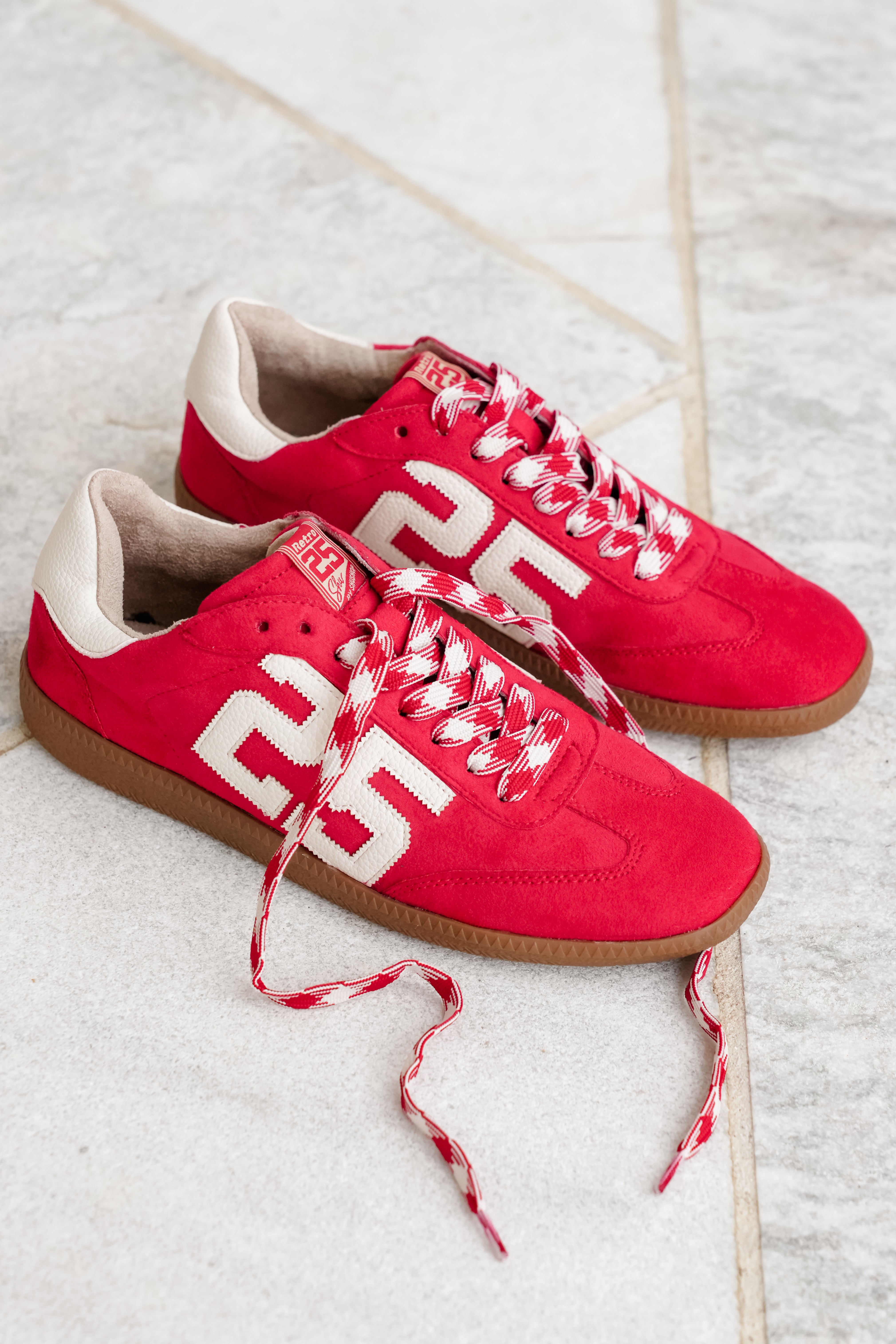 Shu Shop Vintage Style Suede Sneakers with Contrast 25 – Freckled