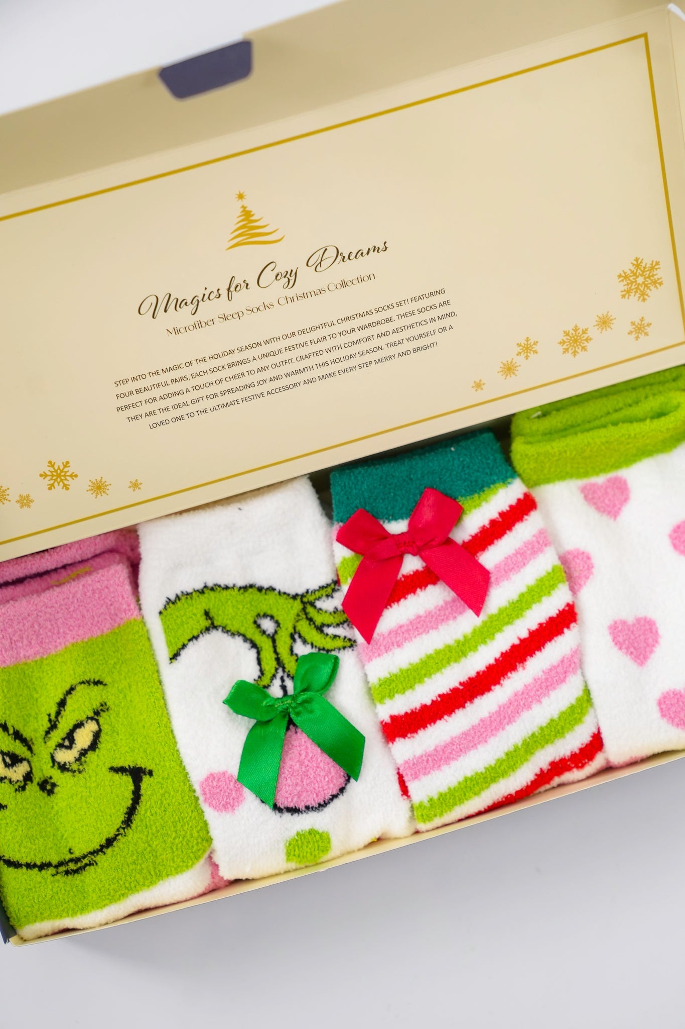 Grinch Christmas Fuzzy Socks Set
