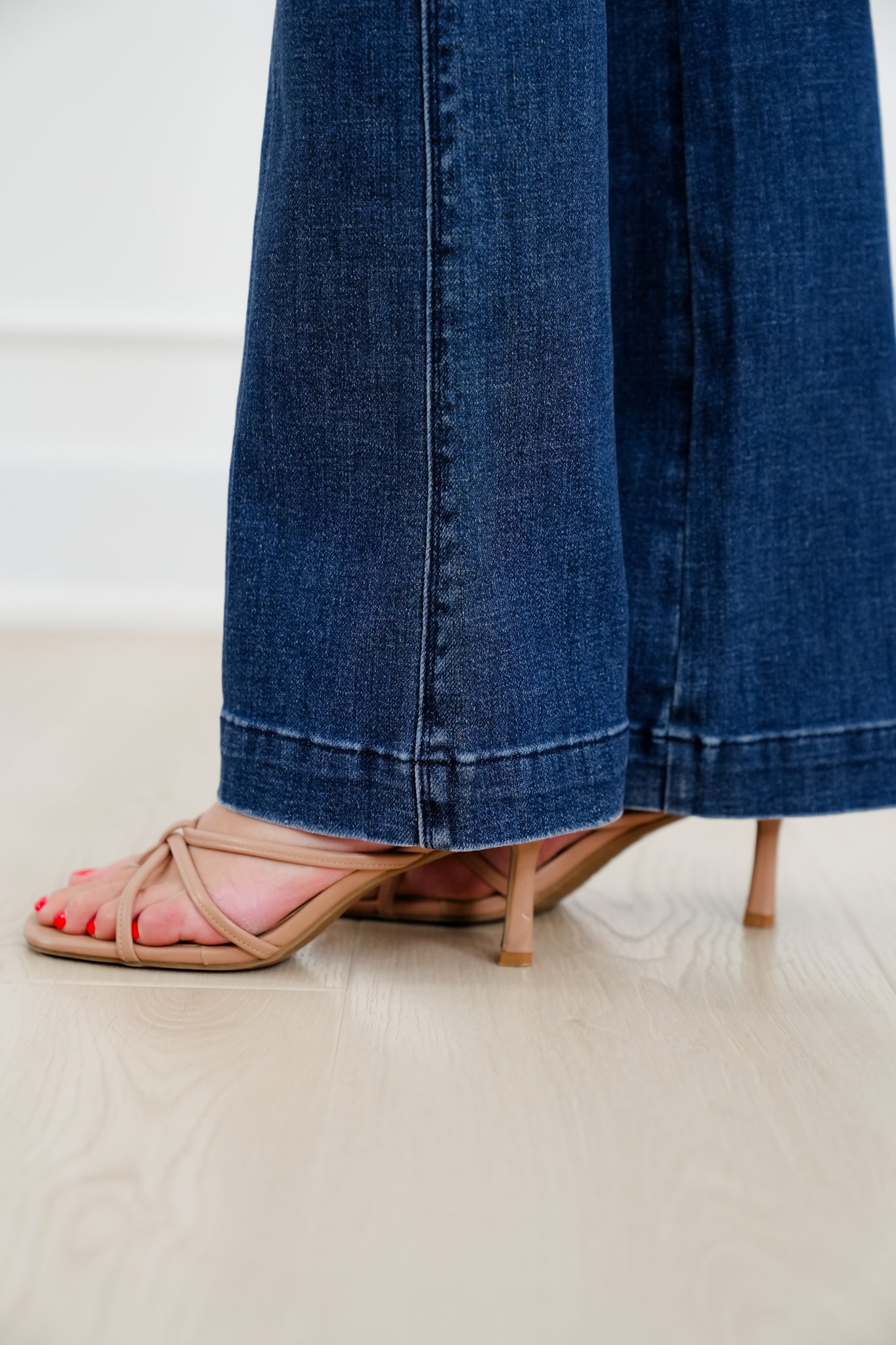 Judy Blue The Sutton Mid Rise Dark Wash Tummy Control Bootcut Trouser Jeans