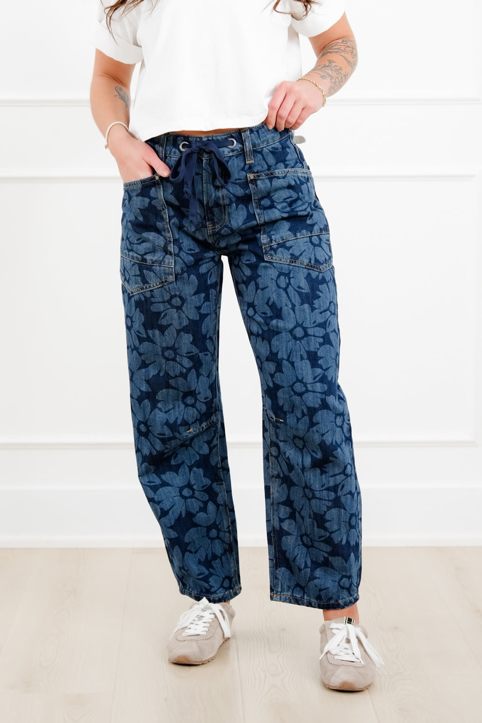 Risen Mid Rise Dark Wash Floral Relaxed Barrel Jeans – Freckled Poppy